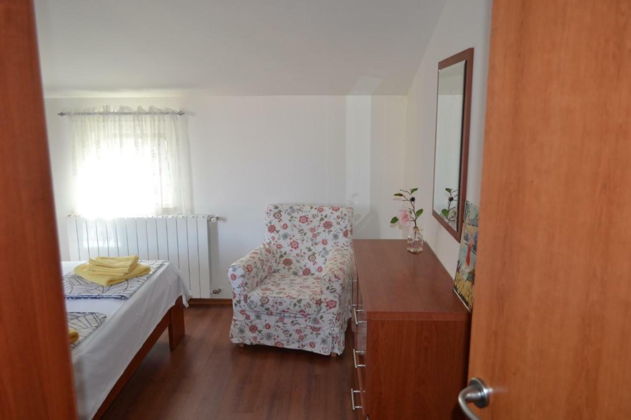 Apartment Din Banjole Eksteriør billede
