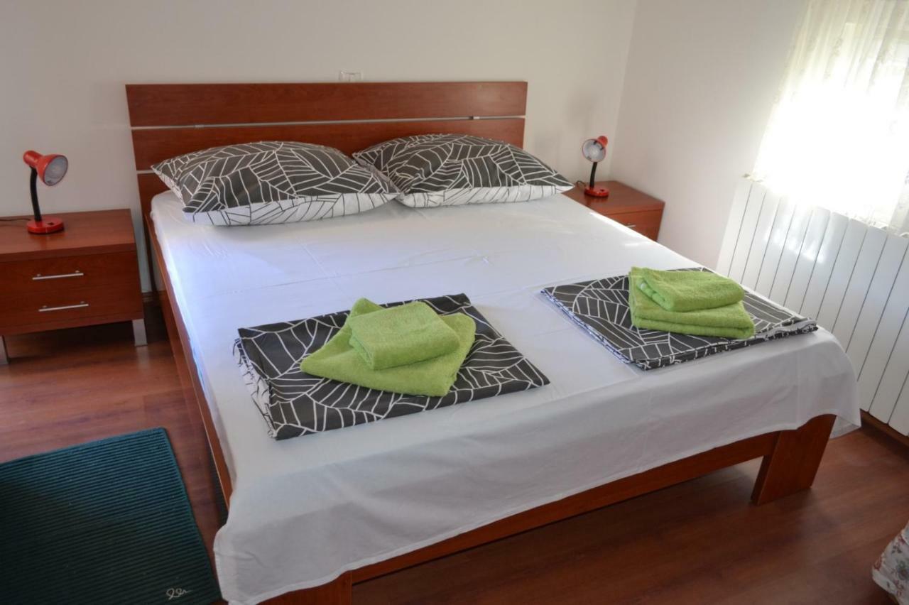 Apartment Din Banjole Eksteriør billede